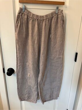 Relaxed Wide-Leg Linen pants in Beige